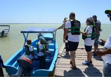 Barahona: Laguna de Oviedo & Bahía de las Águilas Tour