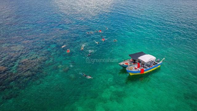 Snorkel in Cahuita National Park