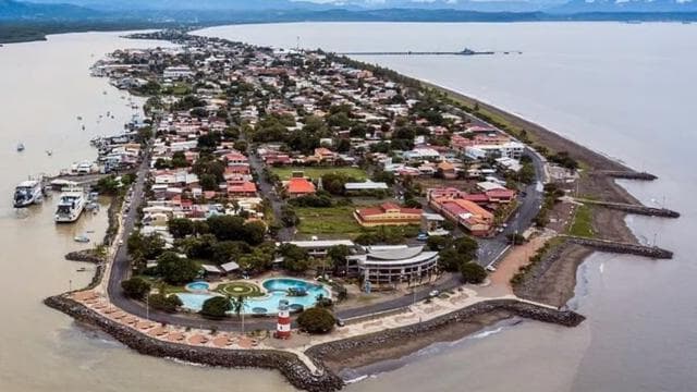 Puntarenas: Wildlife and River Safari Excursion