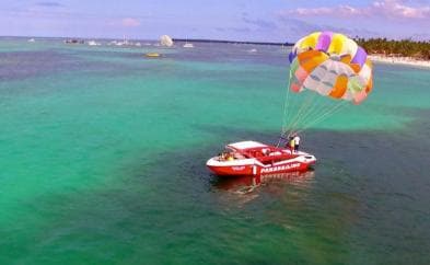 Privát: Punta Cana Boogie Boarding & Parasailing Adventure - Photo 2 (Gallery view)