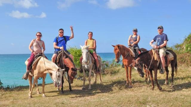 Horseback riding, coffee, chocolate tasting and Macao beach