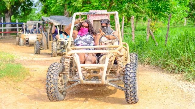 Punta Cana: Buggy Tour with Cave Pool and Chocolate Tasting