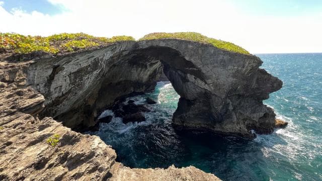 San Juan:Indigenous Indian Cave & beach Coastal Scenery Tour