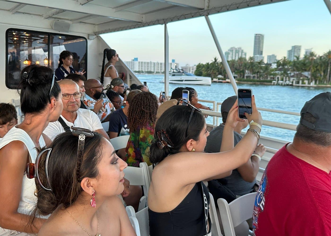 Miami City Tour & Celebrity Homes Cruise+Cuban Coffee Experience