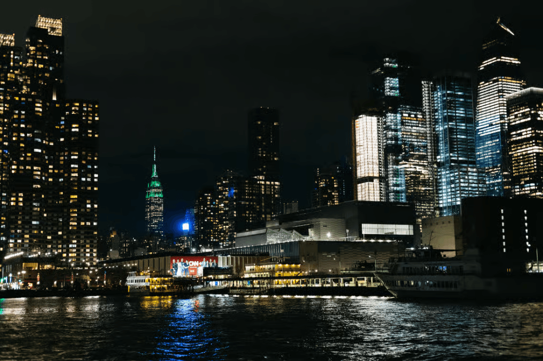 NYC Sunset & Harbor Lights Cruise with Statue of Liberty - Photo 3 (Gallery view)