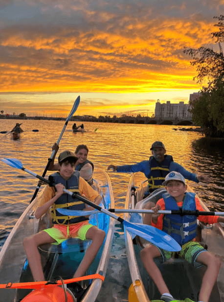 San Juan: Clear Kayak Guided Experience with LED Lights - Photo 4 (Gallery view)