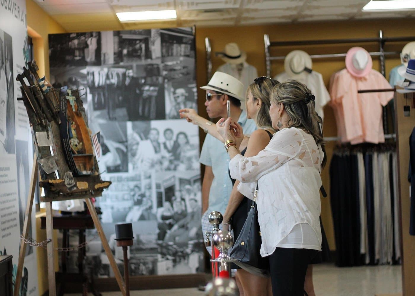 Little Havana Miami: Classic Cars, Cigar Factory, Coffee and more