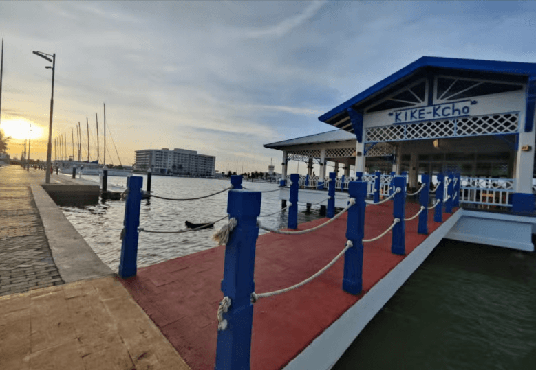 Sunset Yacht Cruise + Dinner at Kike-Kcho Restaurant