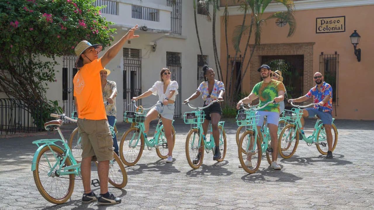 Santo Domingo: wycieczka rowerowa z przewodnikiem po dzielnicy kolonialnej Ciudad - Photo 3 (Gallery view)