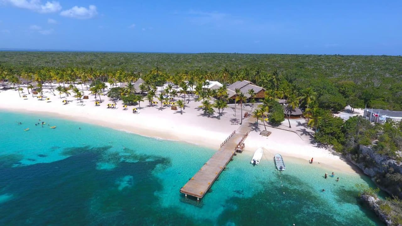 Punta Cana: Catalina Island Private Day Trip with Snorkeling