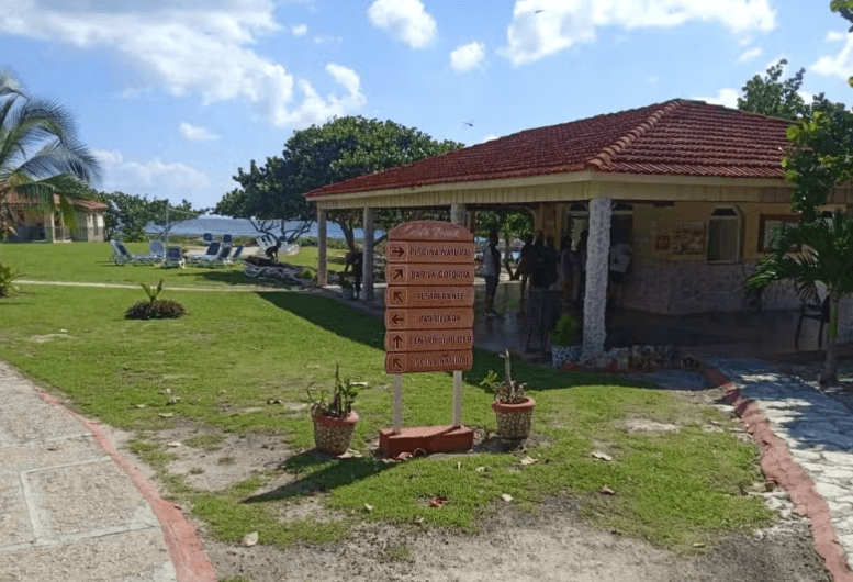 Caleta Buena Day Trip