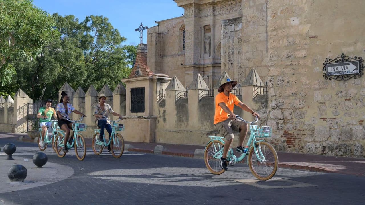 Santo Domingo: wycieczka rowerowa z przewodnikiem po dzielnicy kolonialnej Ciudad - Photo 4 (Gallery view)