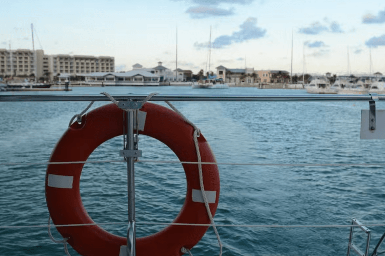 Sunset Yacht Cruise + Dinner at Kike-Kcho Restaurant