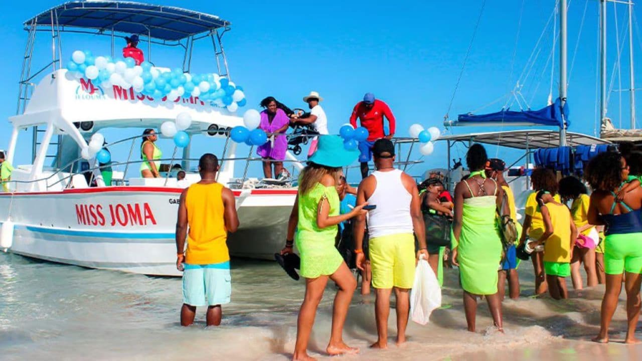 Punta Cana: Jelouma Party Boat with Round-Trip Transfers2