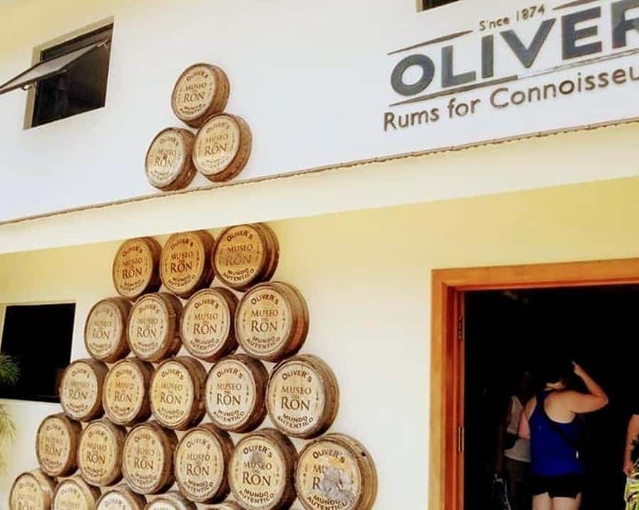 Punta Cana: Don Lucas Cigar Factory & Rum Tour with Pickup