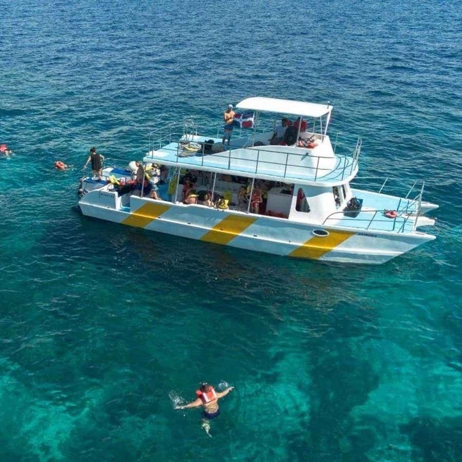 Punta Cana: Catalina Island Snorkeling Trip with Lunch