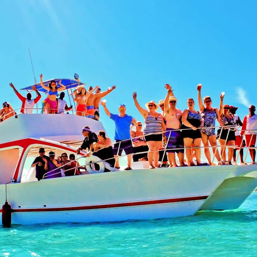 Punta Cana: catamaran day trip to Catalina Island with lunch