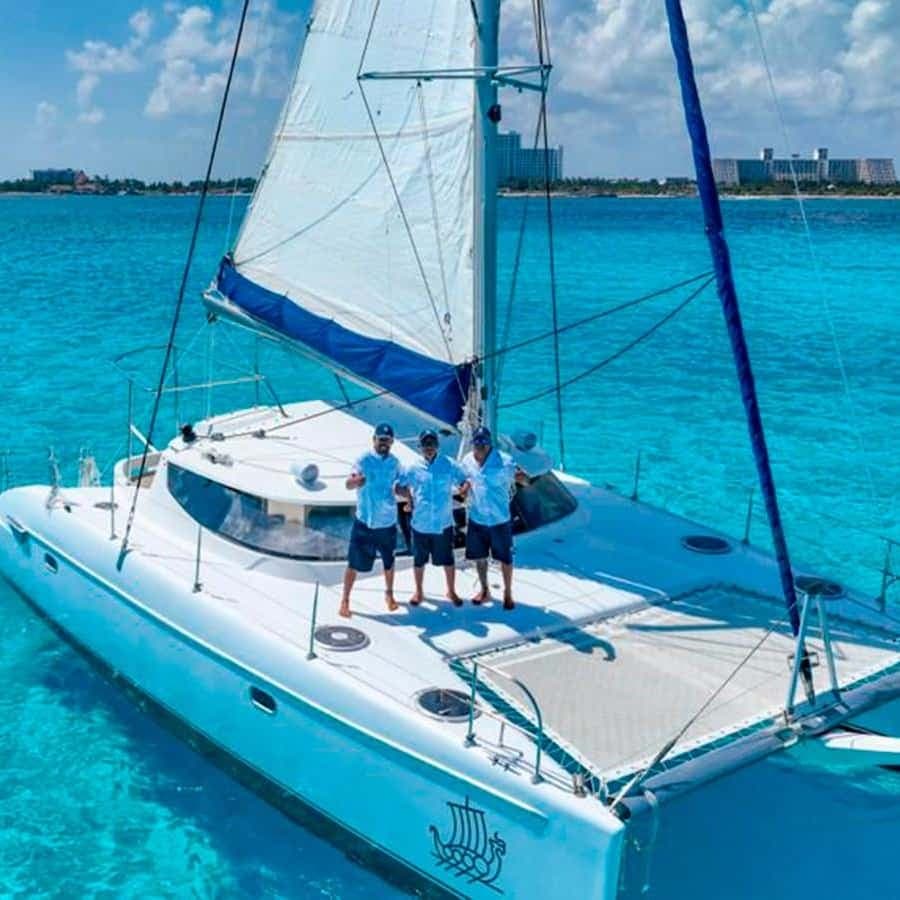 Punta Cana: Drinks cruise on a party boat