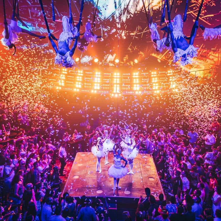 Coco Bongo Nightclub Experience with Transfer