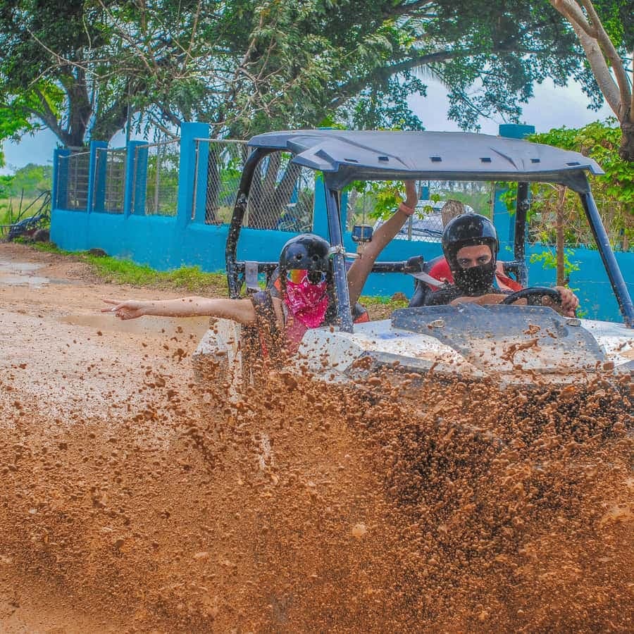 PUNTA CANA WILD BUGGY BREAKS TRACK WITH EXTRAMAS PROTECTION - Dominican Republic