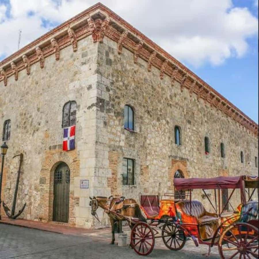 From Punta Cana: Santo Domingo History Day Trip with Lunch