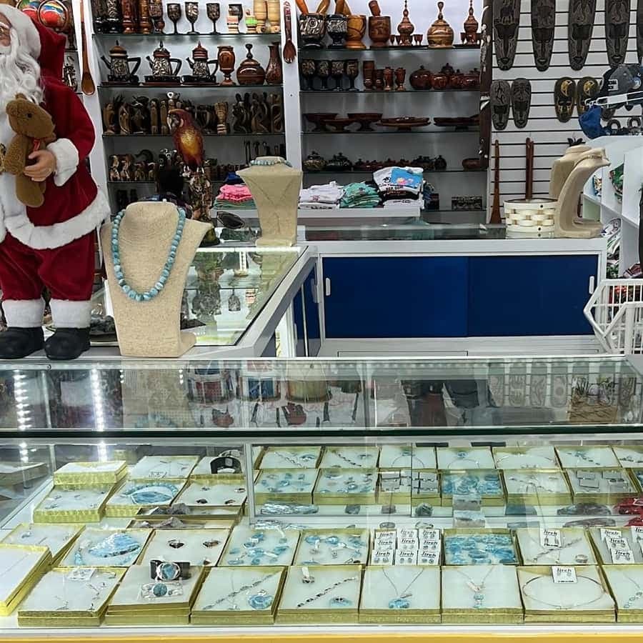 Punta Souvenirs -Shooping Tour free