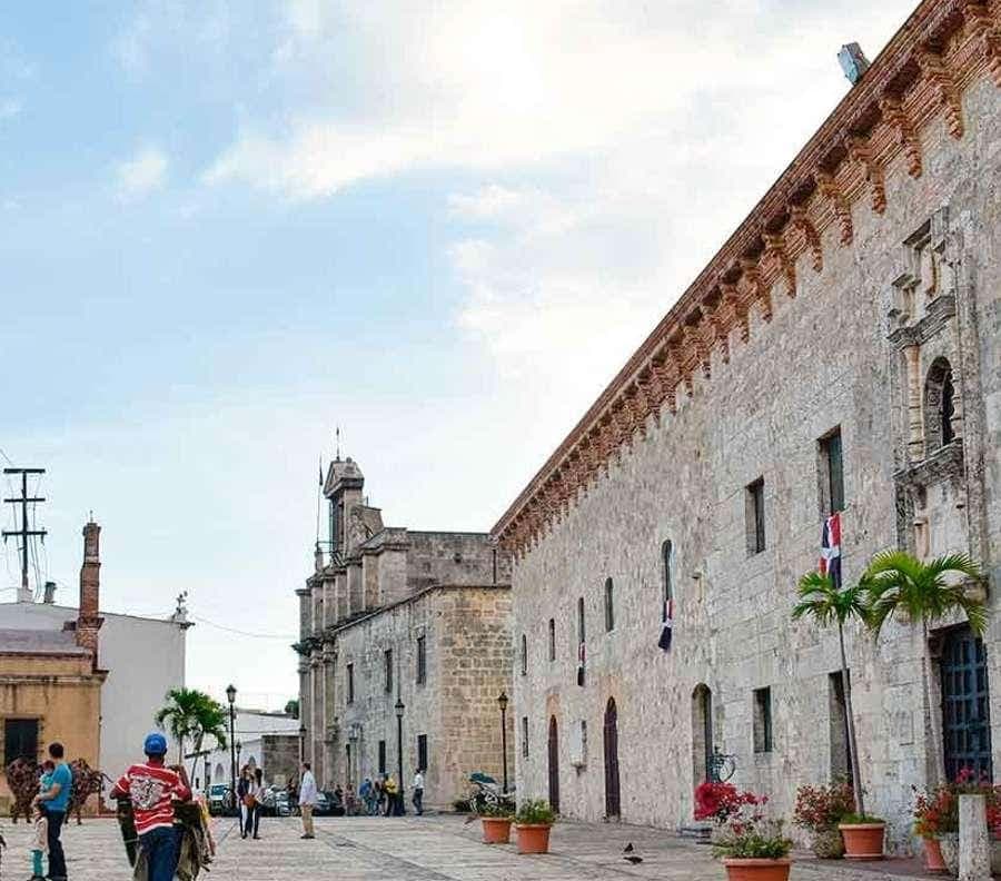 From Punta Cana: Santo Domingo Full-Day Tour with Lunch