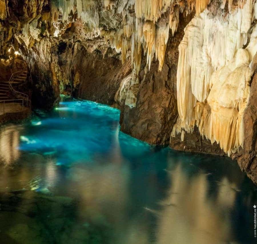 Private Excursion to Cuevas las Maravillas & Altos de Chavón