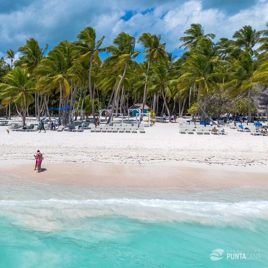 Saona Island Tour with Lunch and Open Bar