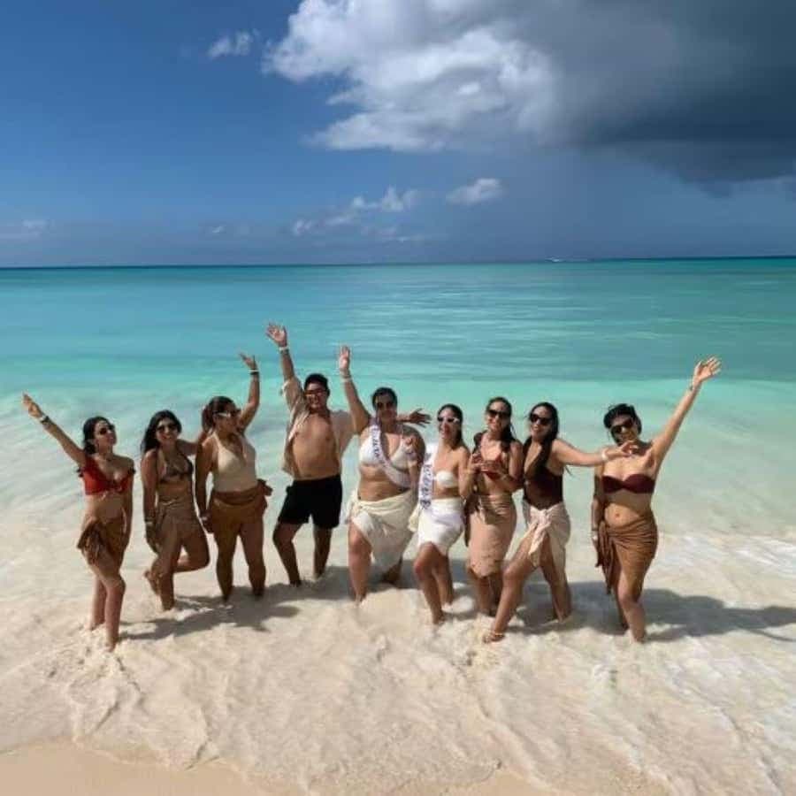 Punta Cana: Saona Island VIP Catamaran, Beach & Sunset Tour - Dominican Republic