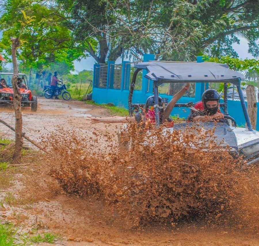 PUNTA CANA WILD BUGGY BREAKS TRACK WITH EXTRAMAS PROTECTION
