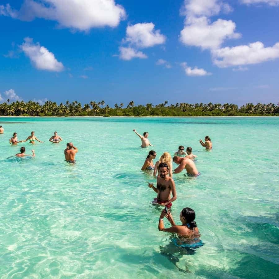 Saona Island Speedboat and Catamaran Cruise and Buffet Lunch