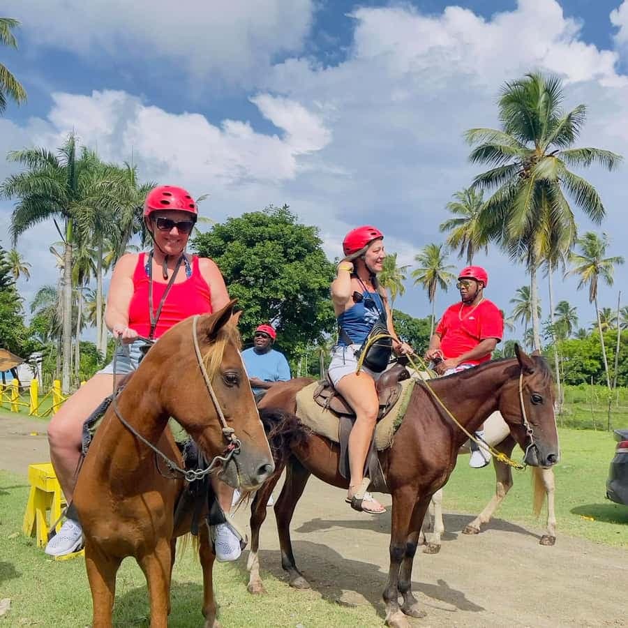 Full-Day tour in Miches : Horseback Riding + ATV Off-Road