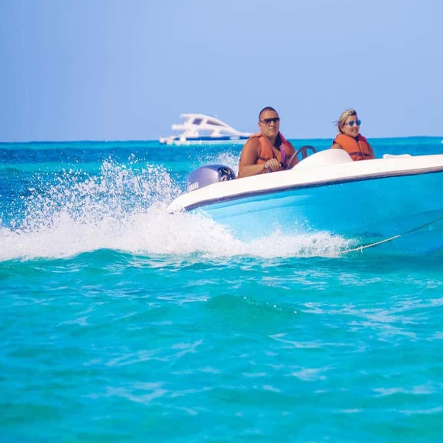 Punta Cana: Speedboat and Snorkeling Tour with Hotel Pickup