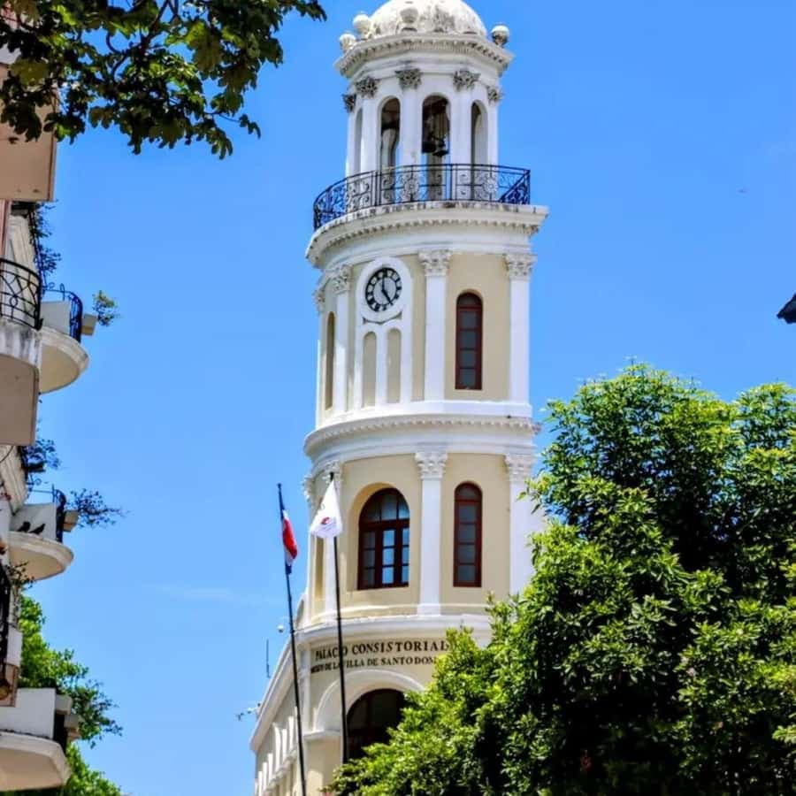 Punta Cana: Santo Domingo Day Trip with Buffet Lunch