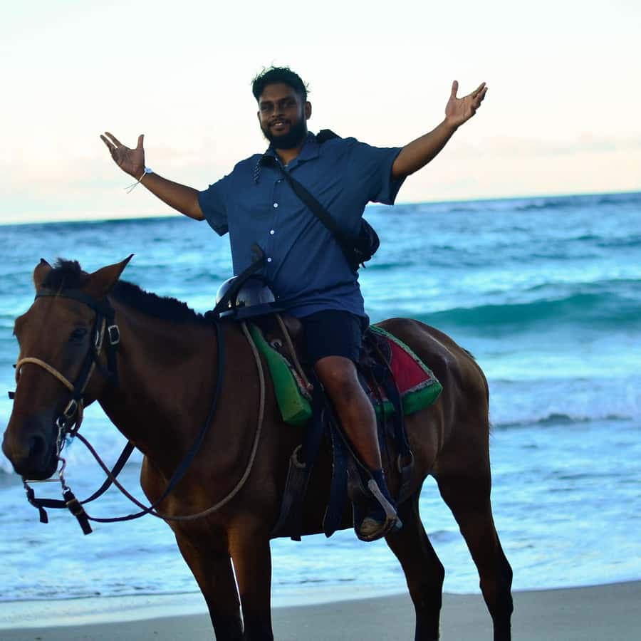 Punta Cana: Horseback Riding Tour with Sunset at Macao Beach