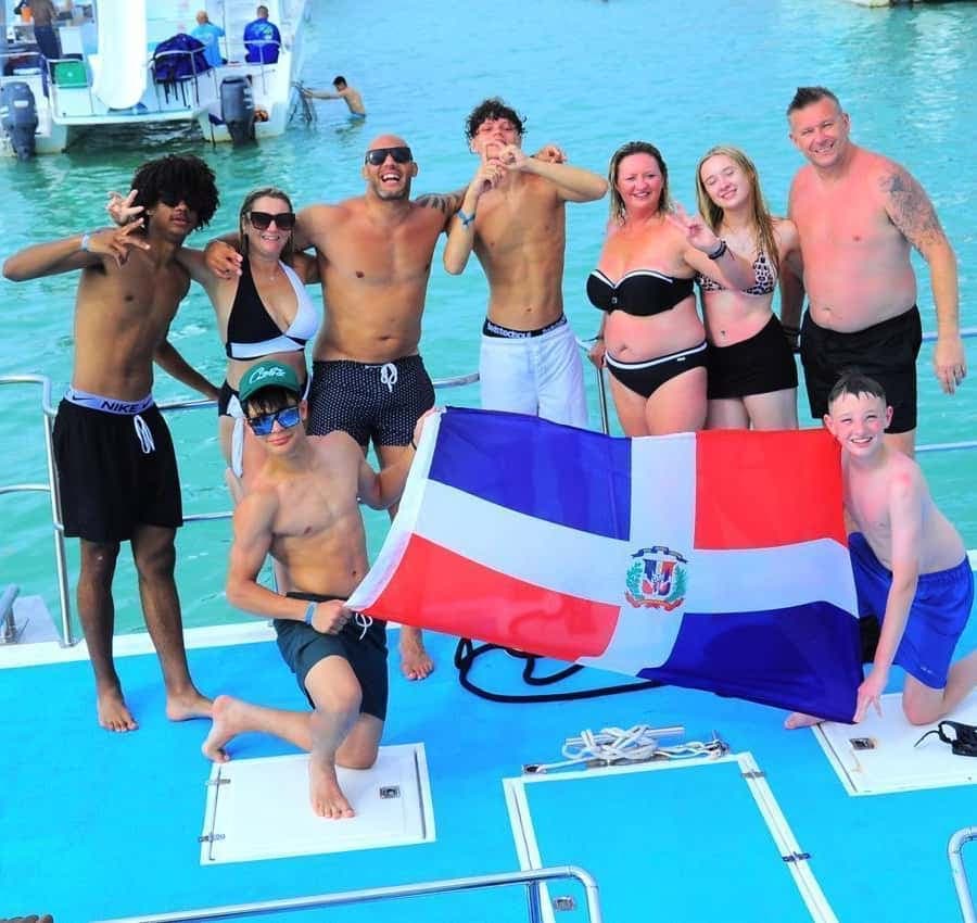 Private Catamaran with Open Bar and Dominican Meal