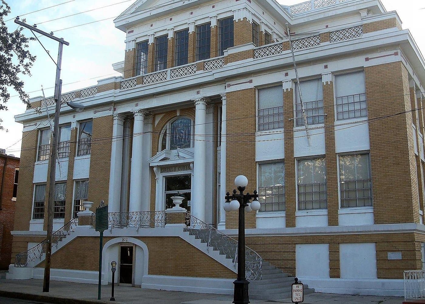 Ybor City Immigrant influence Smart Phone guided App (GPS) walking tour