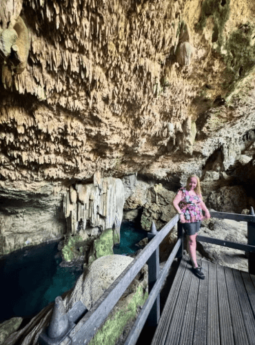 Snorkelling at Coral Beach + Saturn Cave