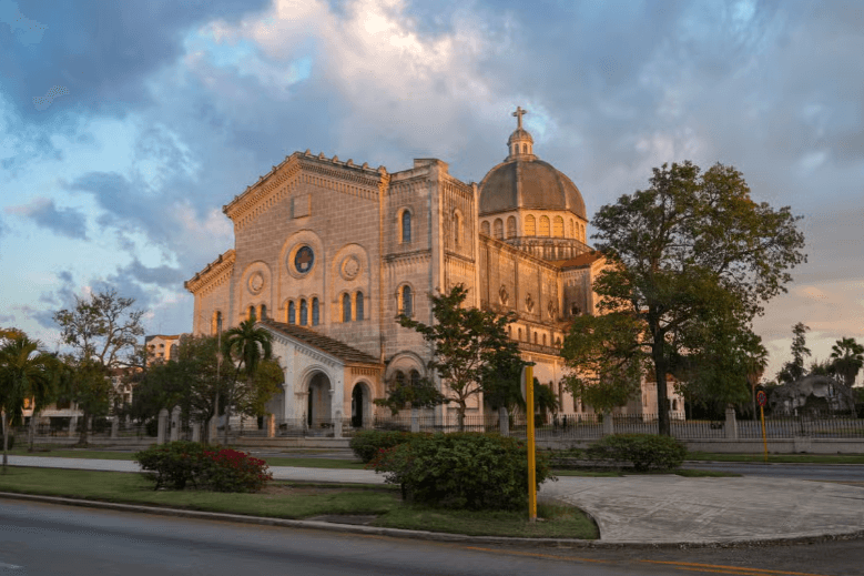 Havana Contrasts Tour