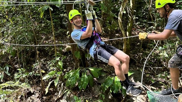 Manuel Antonio: Zipline Canopy Tour with Butterfly Garden