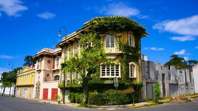 San Jose : Highlights Walking Tour With A Guide