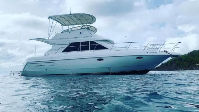 Puerto Rico: Yacht Charter to Icacos and Palomino Islands