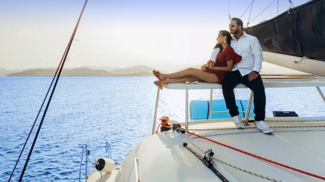 Fajardo: Afternoon Sailing Charter with Appetizers & Drinks
