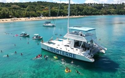 Private catamaran for groups for groups with Lunch & Drinks