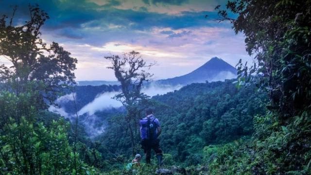 From Fortuna: 2 Day Hike to Monteverde with Hotel Transfer - Dominican Republic