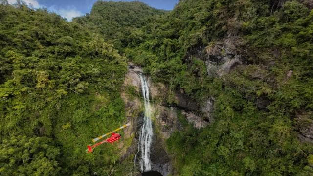 San Juan: Private Helicopter Island Tour