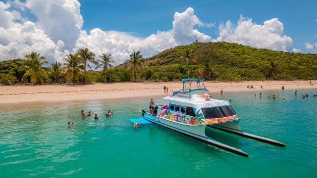 From Fajardo: Full-Day Culebra Islands Catamaran Tour