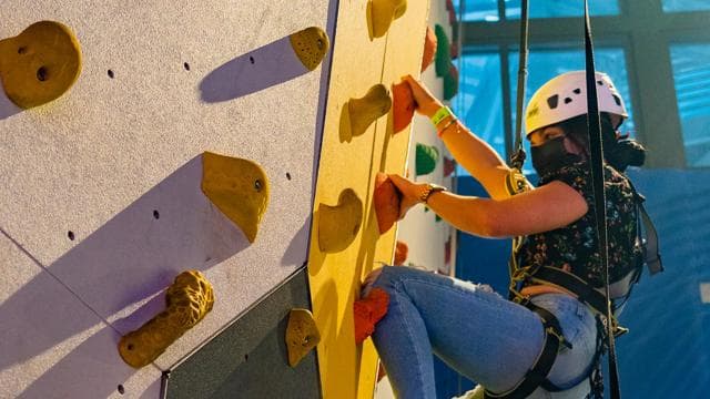 Urban Park: Pico del Toro Climbing wall