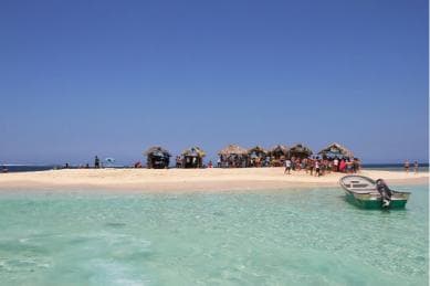 Cayo Arena: VIP Experience in Luxury Catamaran